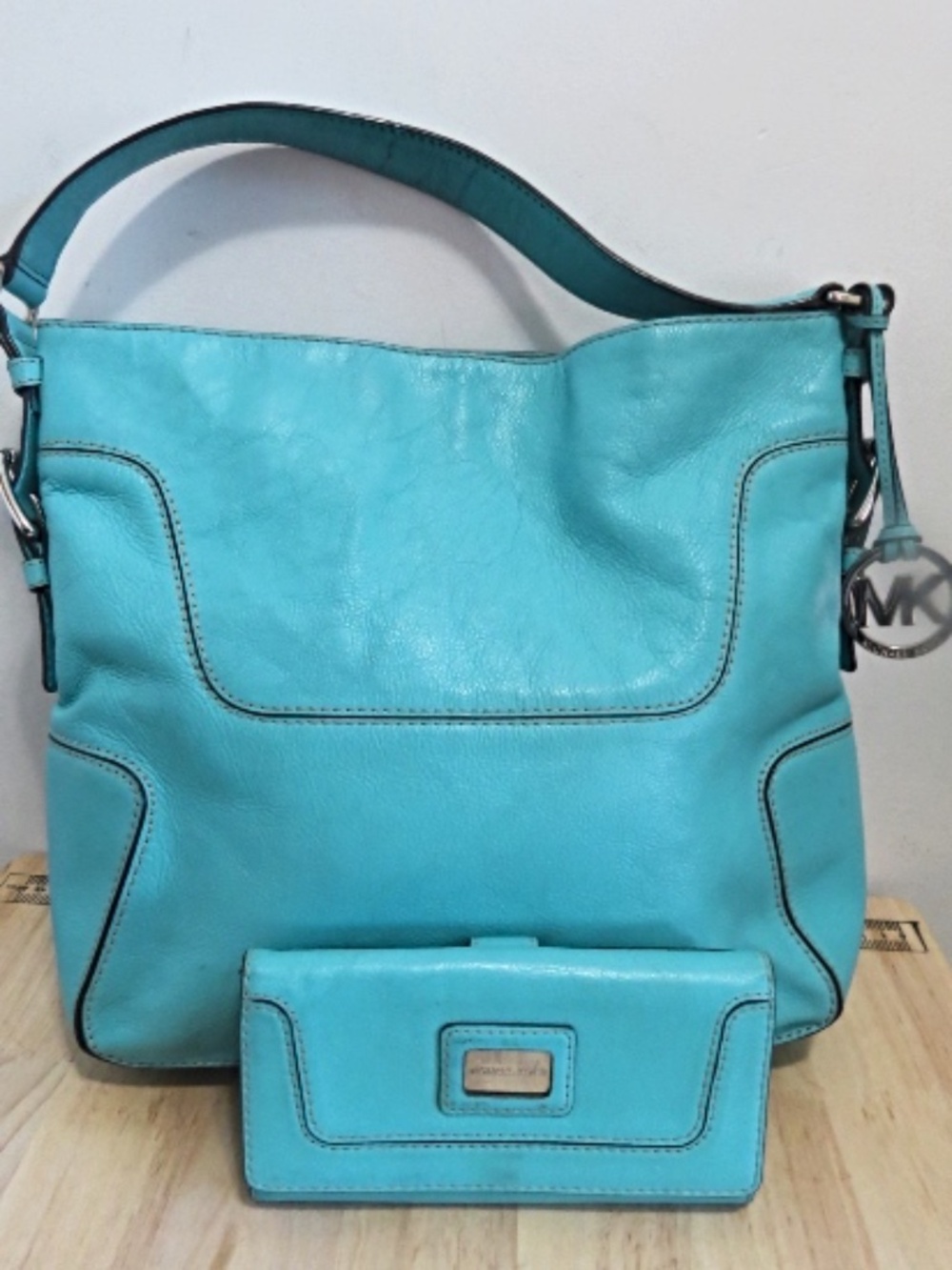 MICHAEL Michael Kors Leather Large Brookville Hobo w/Matching Wallet